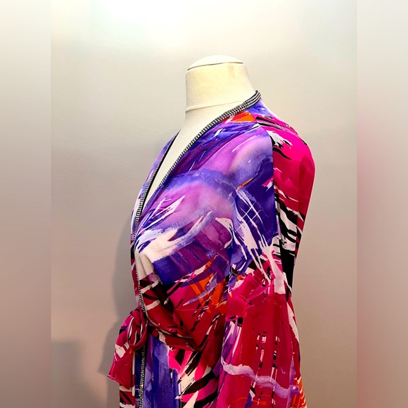 TIFFANYSLABEL PRINTED COLORFUL KIMONO TOP/WRAP W/RHINESTONE APPLICATION & BELT - Picture 8 of 11
